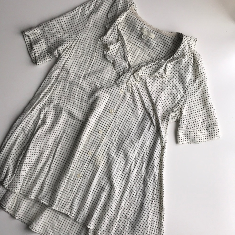 Anthropologie 11.1.TYLHO Flowy top Size Small